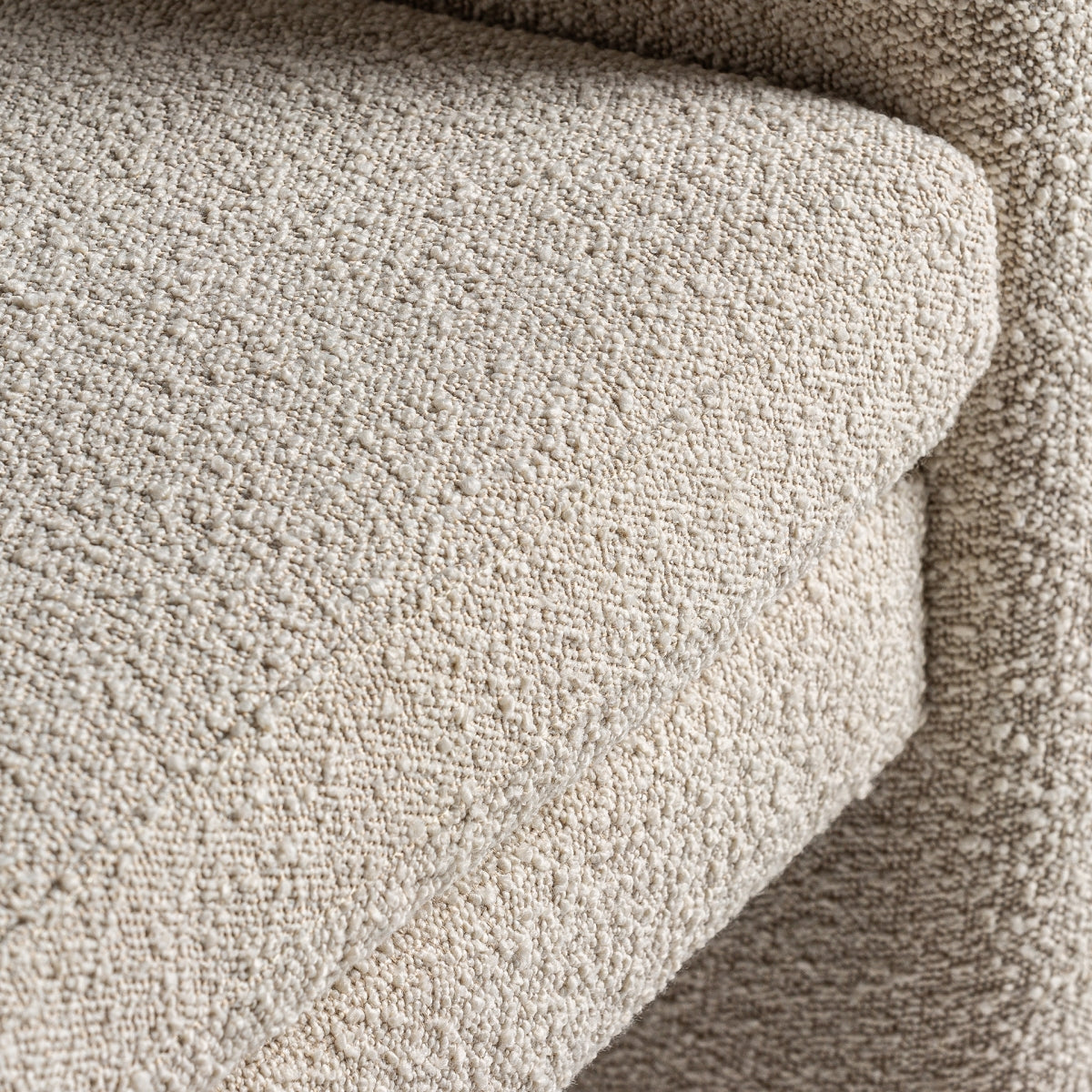 Fauteuil bouclé crème | VICAL Prati | REMO, mobilier et décoration d'intérieur