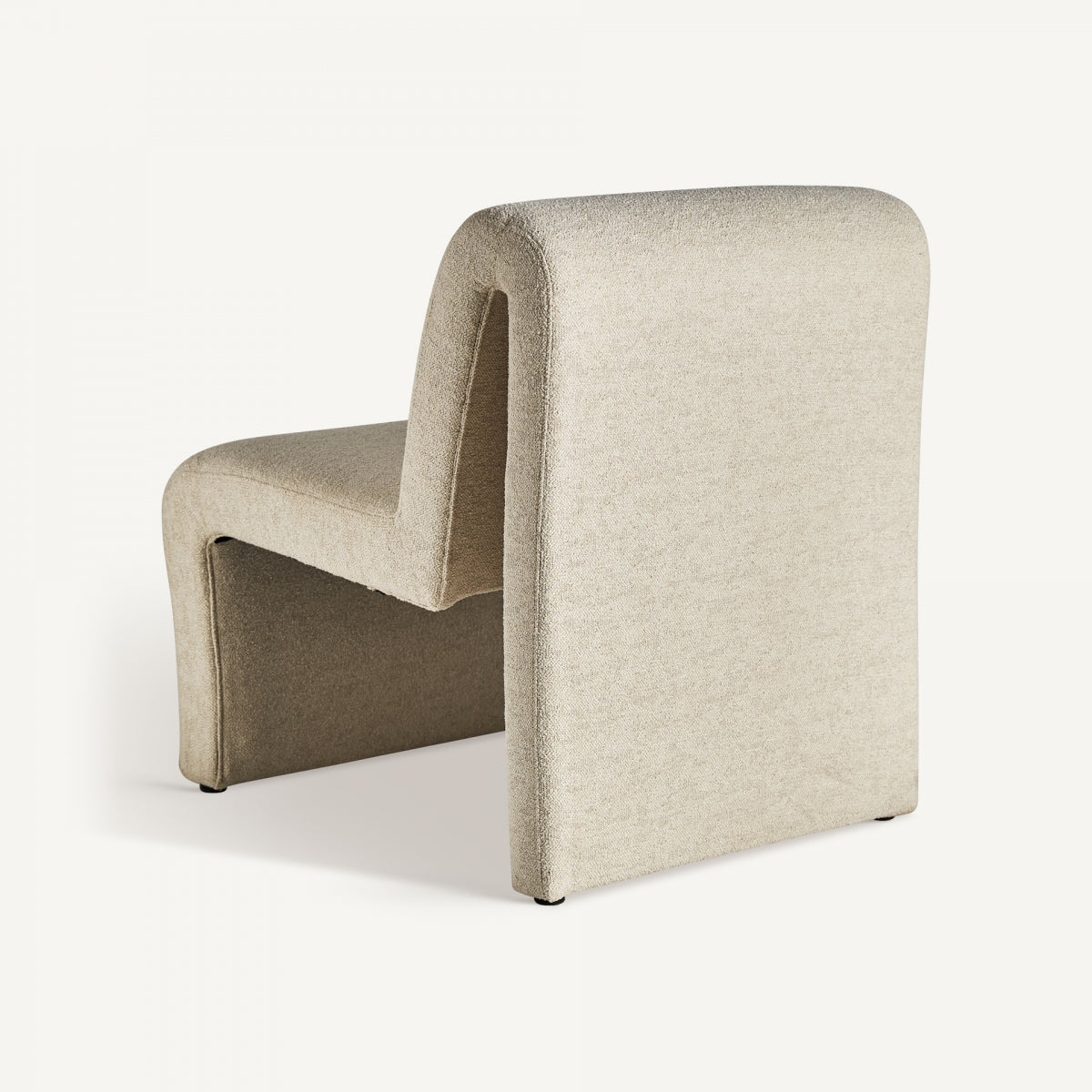 Fauteuil en tissu blanc cassé | VICAL Filisur | REMO, mobilier et décoration d'intérieur