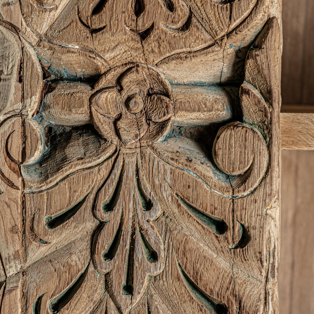 Bibliothèque en bois de manguier | Vical Tedim | REMO, mobilier et décoration d'intérieur