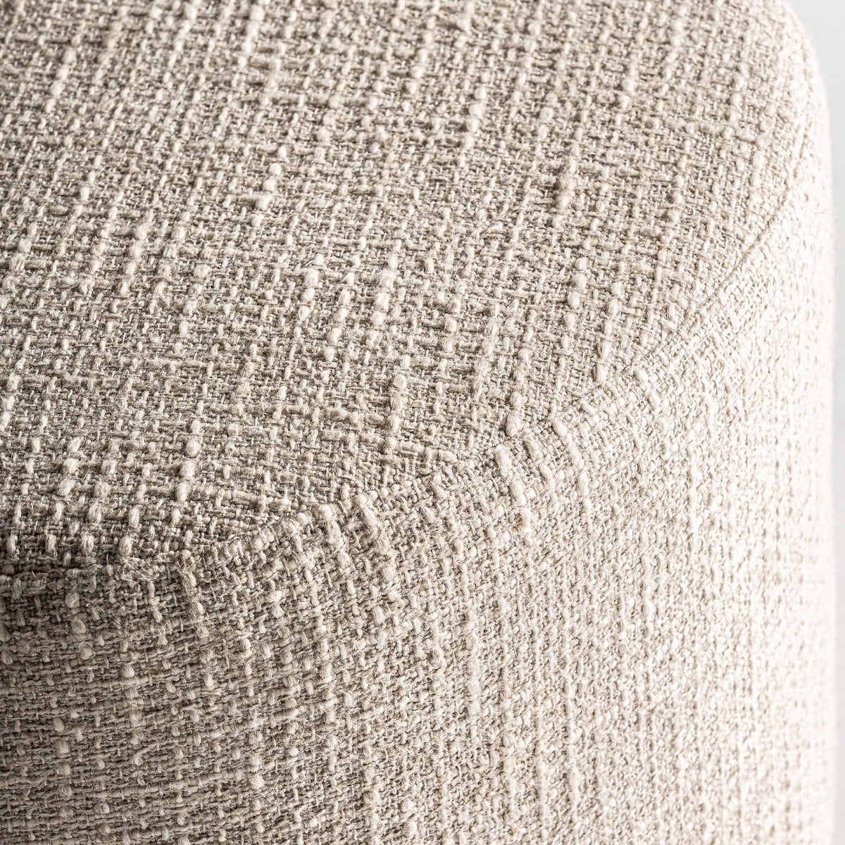 Pouf en tissu beige | Vical Aran | REMO, mobilier et décoration d'intérieur