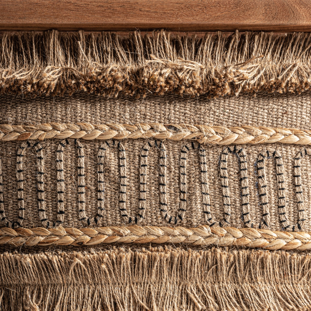 Pouf en manguier et jute | Vical Clarke | REMO, mobilier et décoration d'intérieur