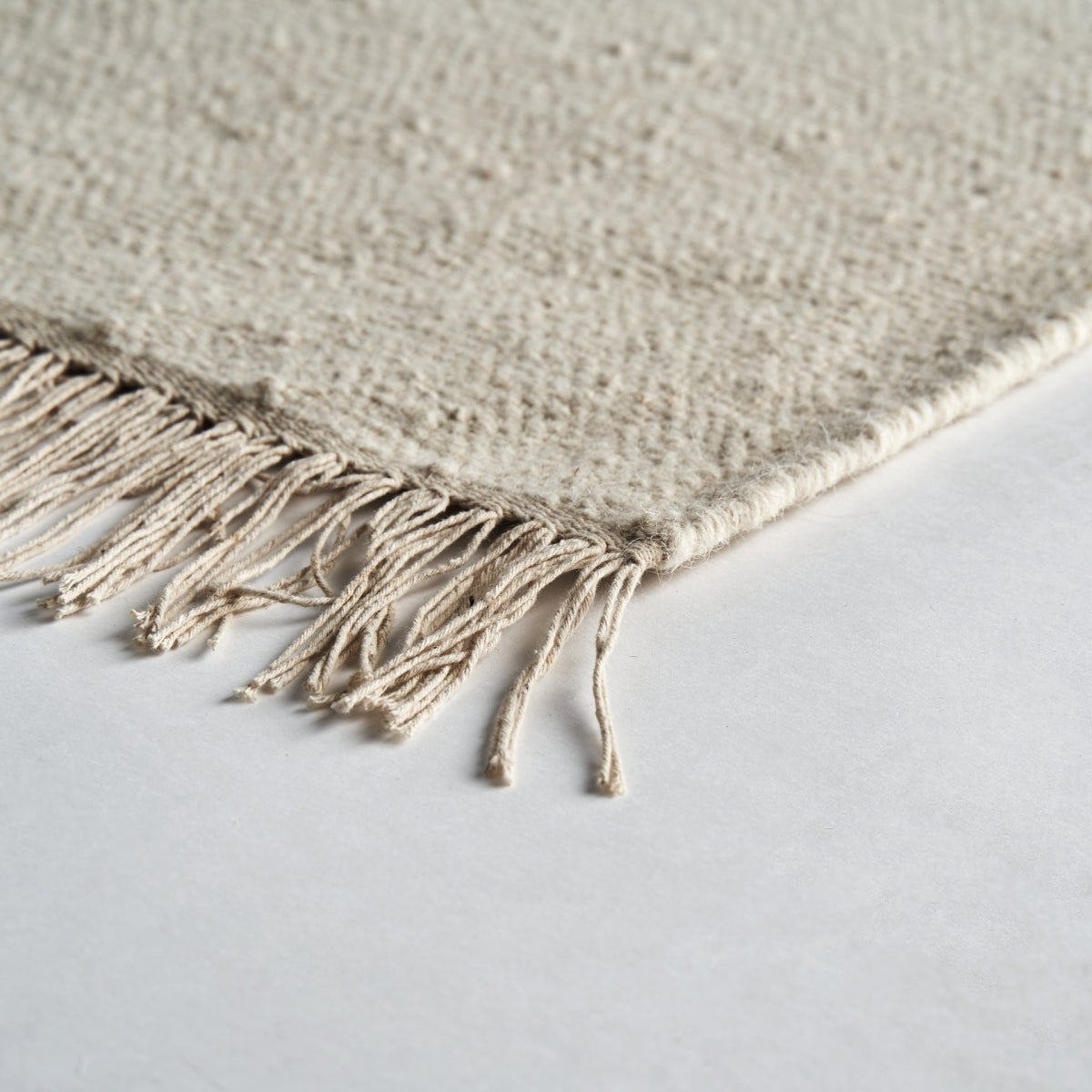 Tapis en tissu beige 240 x 350 cm | Vical Kali | REMO, mobilier et décoration d'intérieur