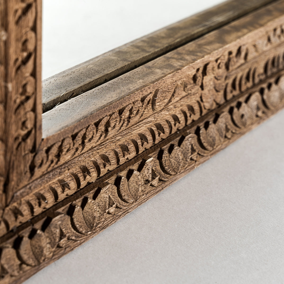 Miroir en bois de manguier sculpté | Vical Cotard | REMO, mobilier et décoration d'intérieur