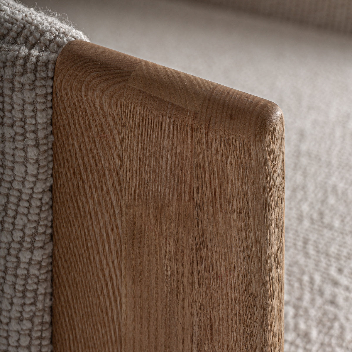 Fauteuil bouclé crème | Vical Nara | REMO, mobilier et décoration d'intérieur