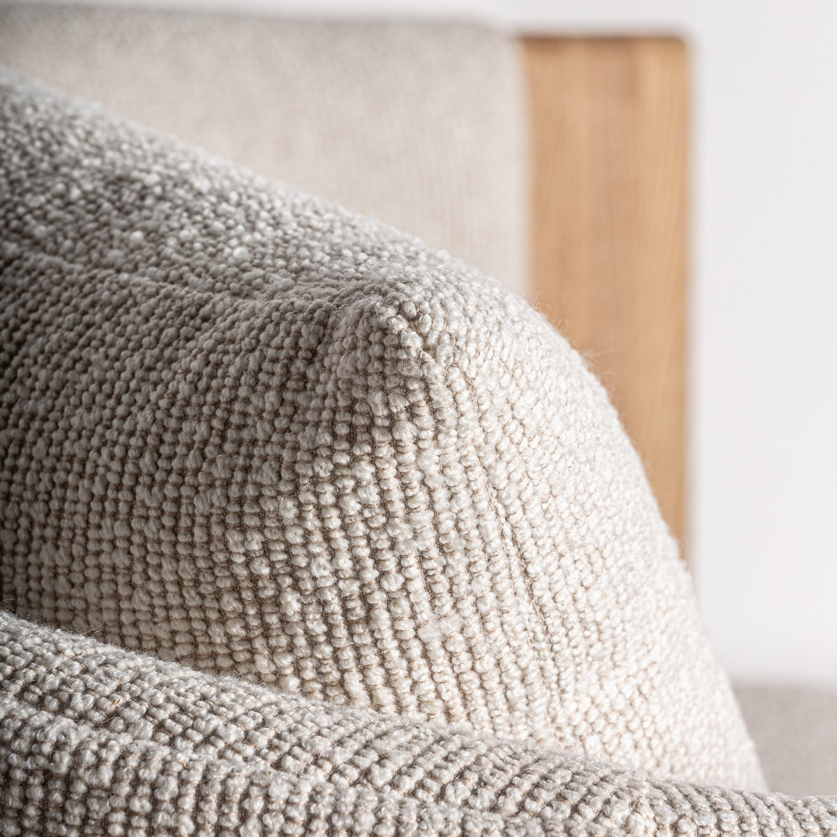 Fauteuil bouclé crème | Vical Nara | REMO, mobilier et décoration d'intérieur