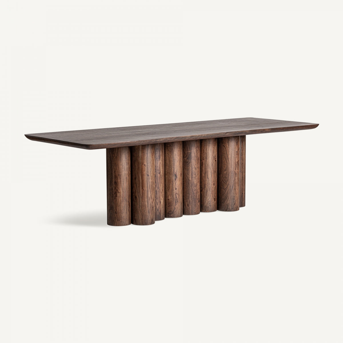 Table de salle à manger en bois marron | Vical Beke | REMO, mobilier et décoration d'intérieur