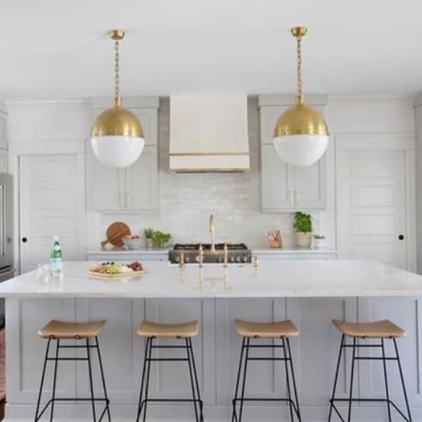 Plafonnier Hicks Brass Finition antique | Andrew Martin - vue de détail | REMO-HOME