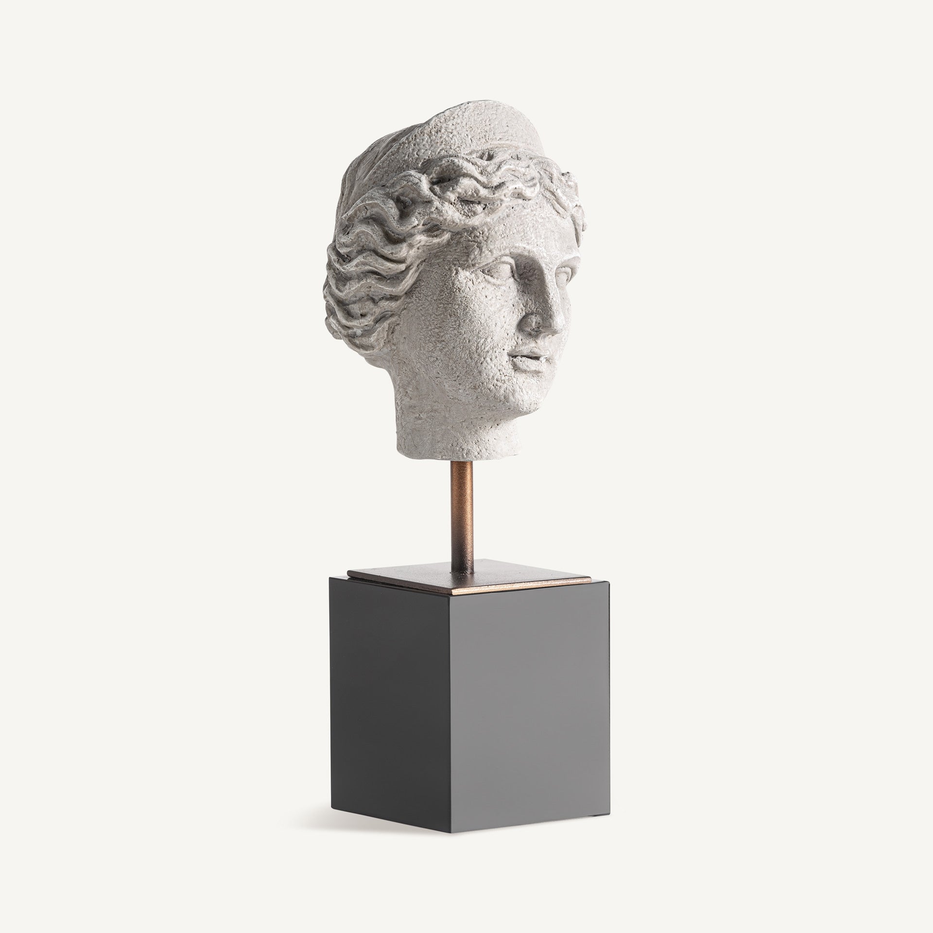 Figure décorative blanc cassé | VICAL Helena