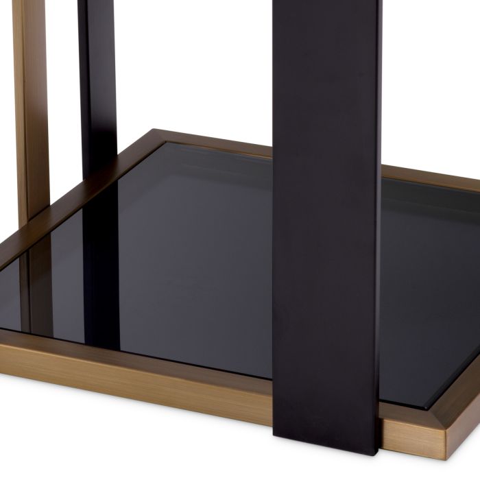 Table d'appoint en laiton brossé et verre fumé | Eichholtz Clio