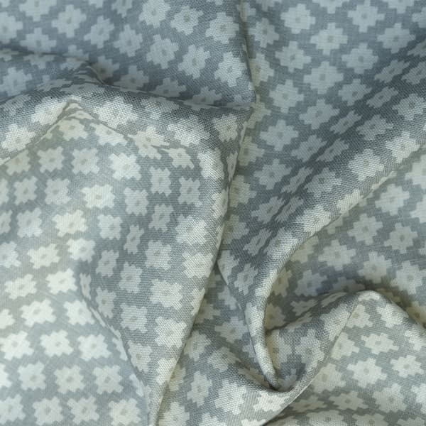 Tissu d'ameublement Maze Cloud | Andrew Martin - vue de détail | REMO-HOME