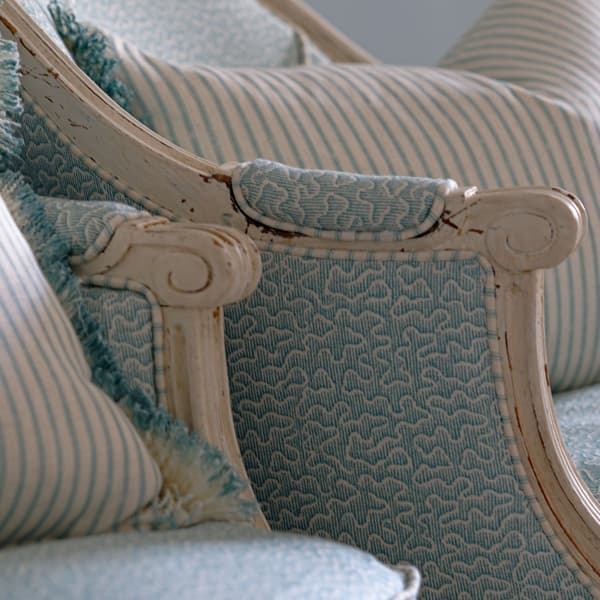 Tissu d'ameublement Pollen Turquoise | Andrew Martin - vue principale | REMO-HOME