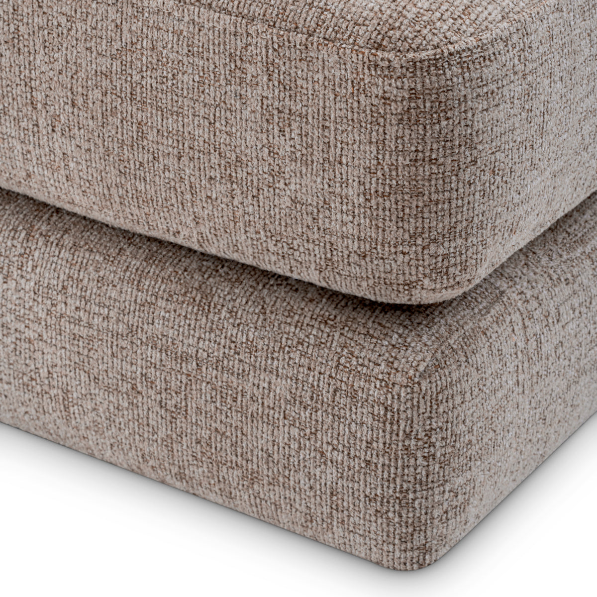 Pouf lounge en nuoro greige | Eichholtz Lounge Club - vue d'ambiance | REMO-HOME