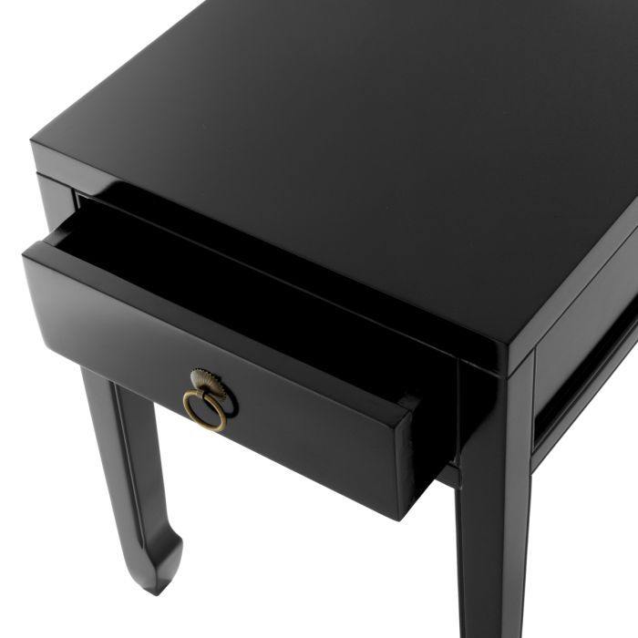 Table de chevet en bois noir ciré | Eichholtz Chinese