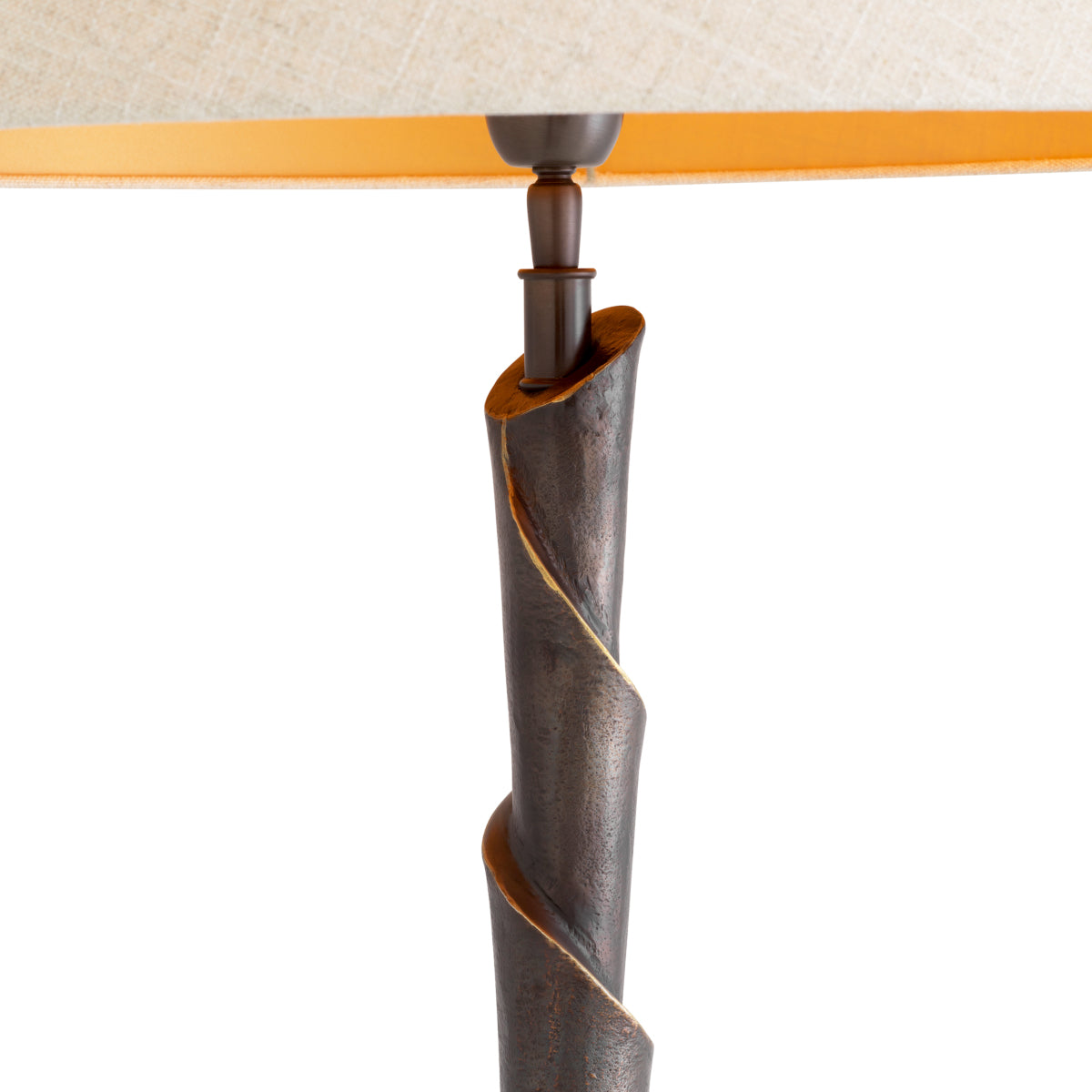 Lampadaire en finition bronze avec abat-jour | Eichholtz Riverbank - vue d'ambiance | REMO-HOME