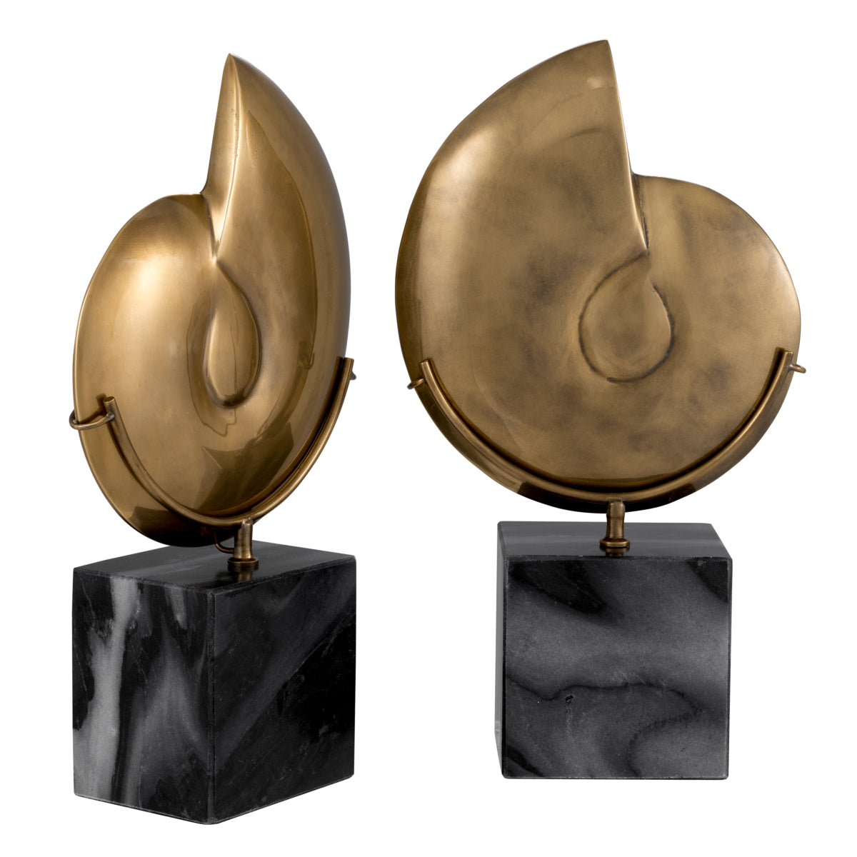 Objet Ammonite en finition laiton vintage | Eichholtz Ammonite set of 2 - vue d'ambiance | REMO-HOME