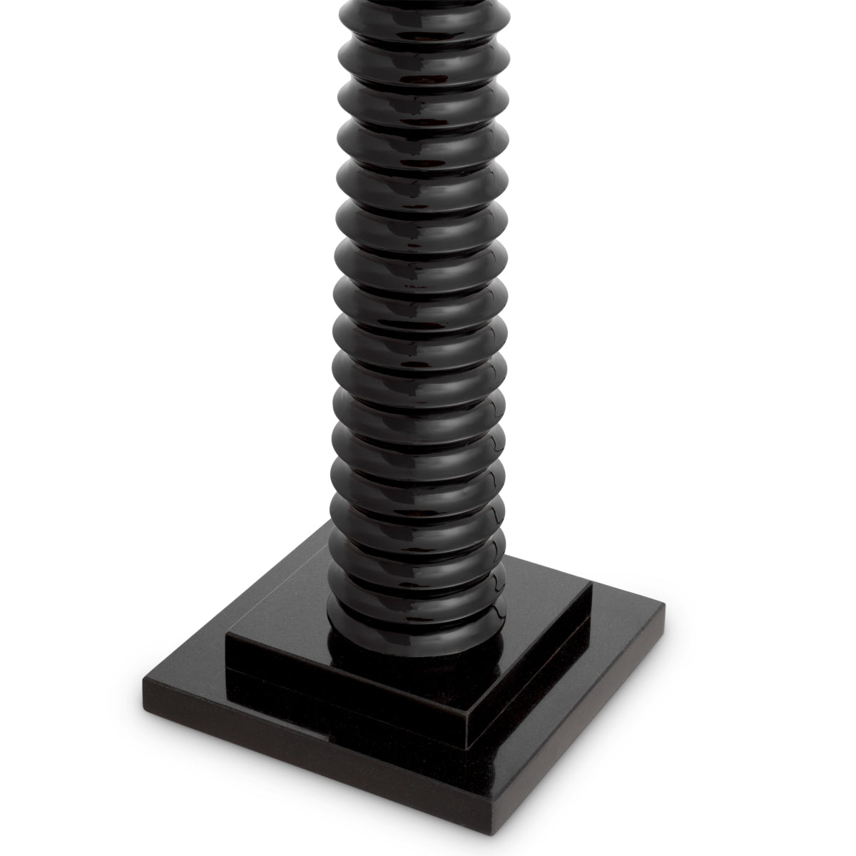 Lampe de sol en finition noir piano avec abat-jour | Eichholtz Callao - vue d'ambiance | REMO-HOME