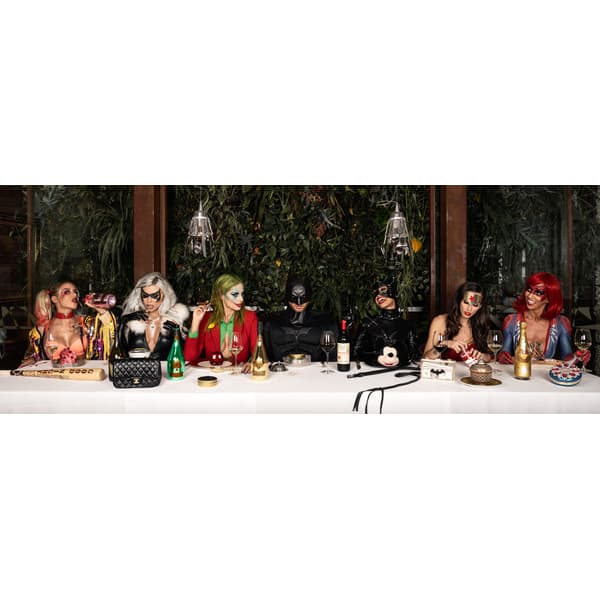 Œuvre d'art sur plexiglas Superheroes Dinner | Andrew Martin - vue principale | REMO-HOME
