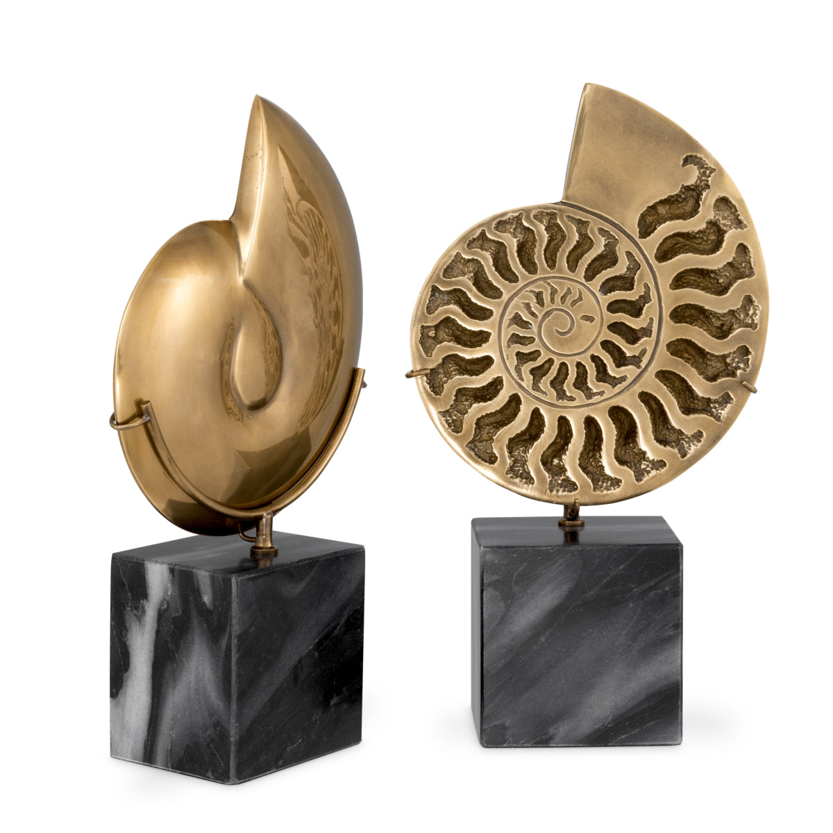Objet Ammonite en finition laiton vintage | Eichholtz Ammonite set of 2 - vue d'ambiance | REMO-HOME