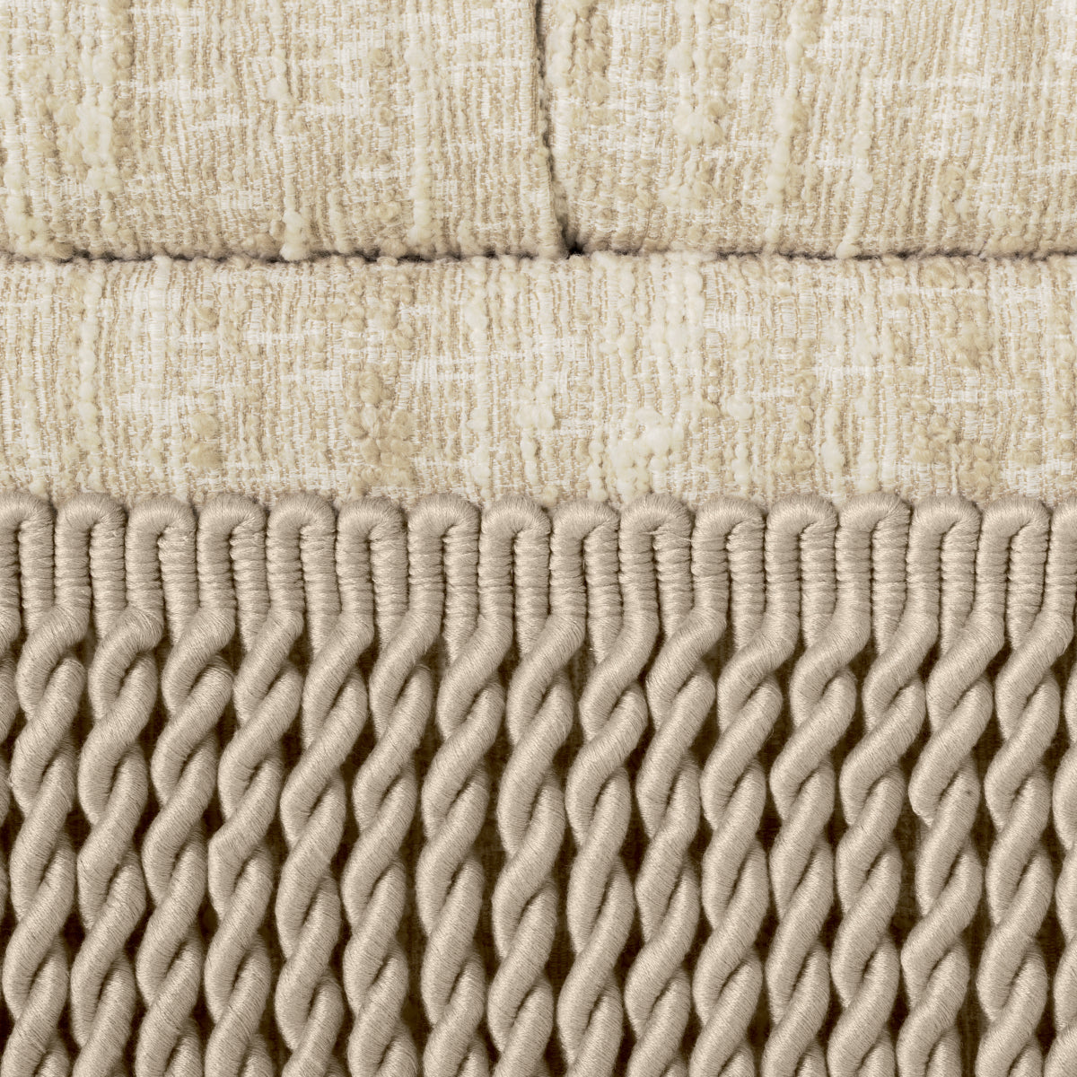 Ottoman en bouclé sonata cream | Eichholtz Dorantes - vue d'ambiance | REMO-HOME