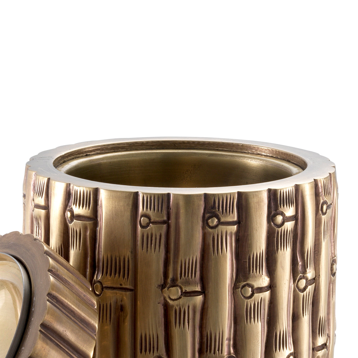 Boîte en bambou à finition laiton vintage ronde | Eichholtz Box Bamboo - vue d'ambiance | REMO-HOME