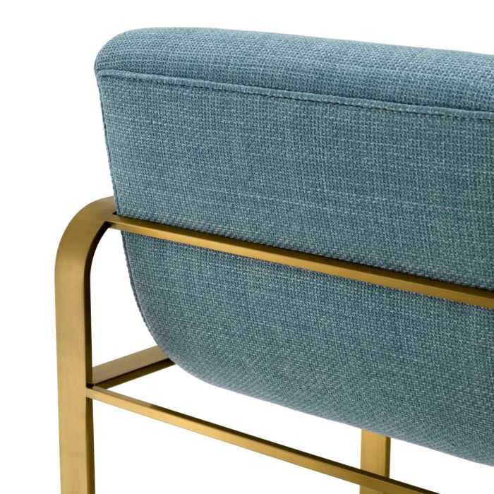 Chaise de comptoir dorée en tissu bleu | Eichholtz Olsean