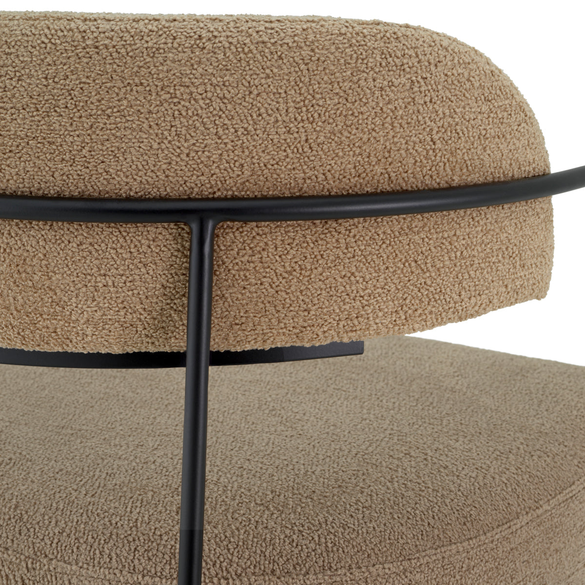Chaise de salle à manger en bouclé blanc craie | Eichholtz Giuseppe - vue d'ambiance | REMO-HOME