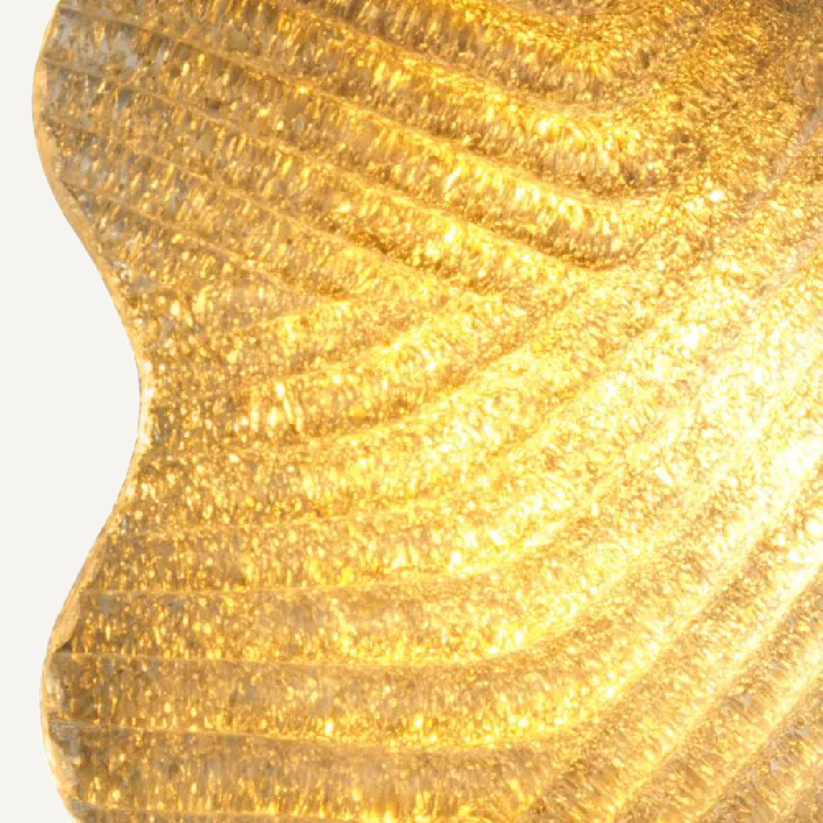 Applique murale dorée en verre opaque | Eichholtz Nuria | REMO-HOME, mobilier et décoration d'intérieur