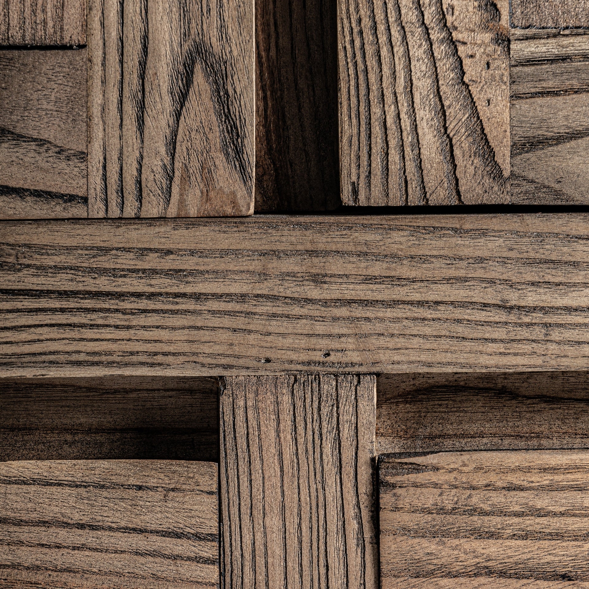 Armoire rustique bois d'orme marron | VICAL Thouars | REMO-HOME, mobilier design et décoration d'intérieur