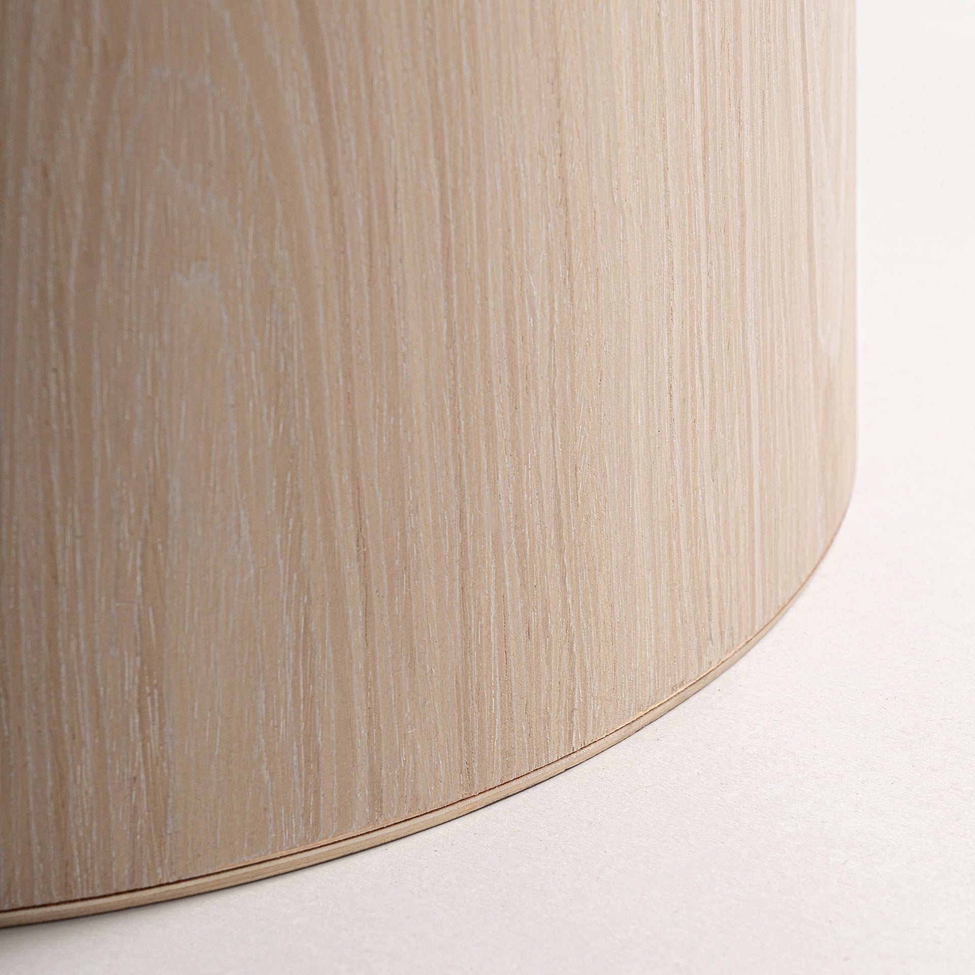 Armoire vitrée chêne beige art déco | VICAL Kharj | REMO-HOME, mobilier design et décoration d'intérieur