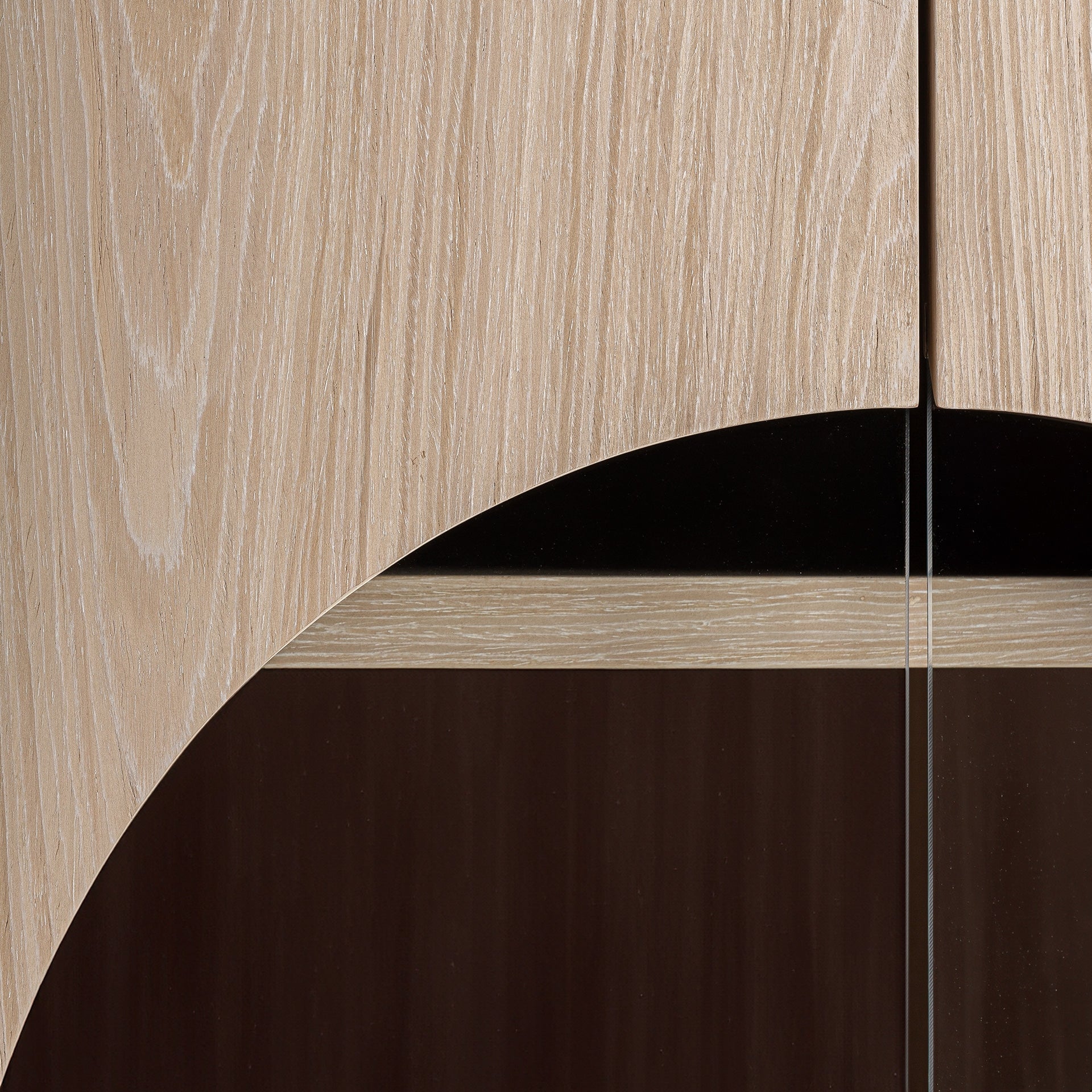 Armoire vitrée chêne beige art déco | VICAL Kharj | REMO-HOME, mobilier design et décoration d'intérieur