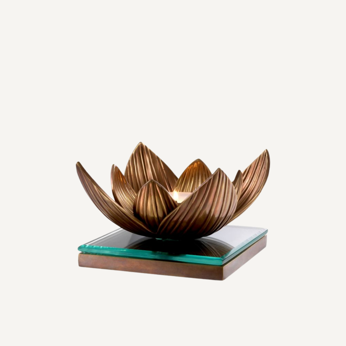 Beougoir en laiton vieilli | Eichholtz Lotus | HOME, mobilier et décoration d'intérieur 
