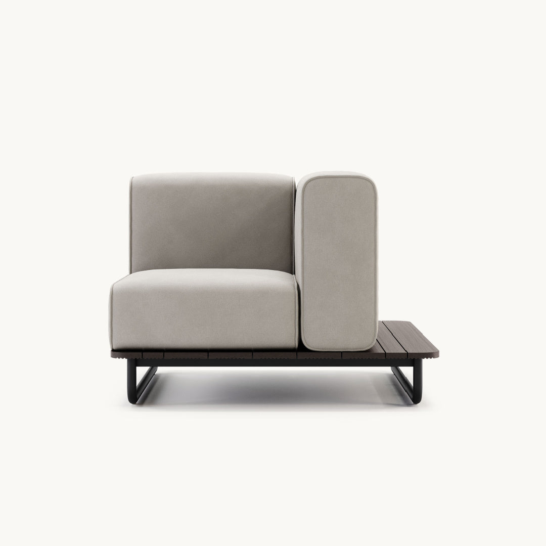 Fauteuil d'extérieur en tissu taupe | Domkapa Copacabana | REMO,mobilier et décoration d'extérieur.