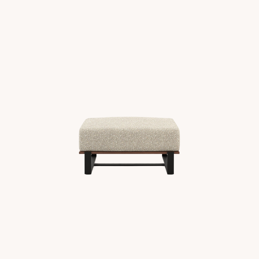 Pouf d'extérieur en tissu sable | Laskasas Salim | REMO, mobilier et décoration d'intérieur