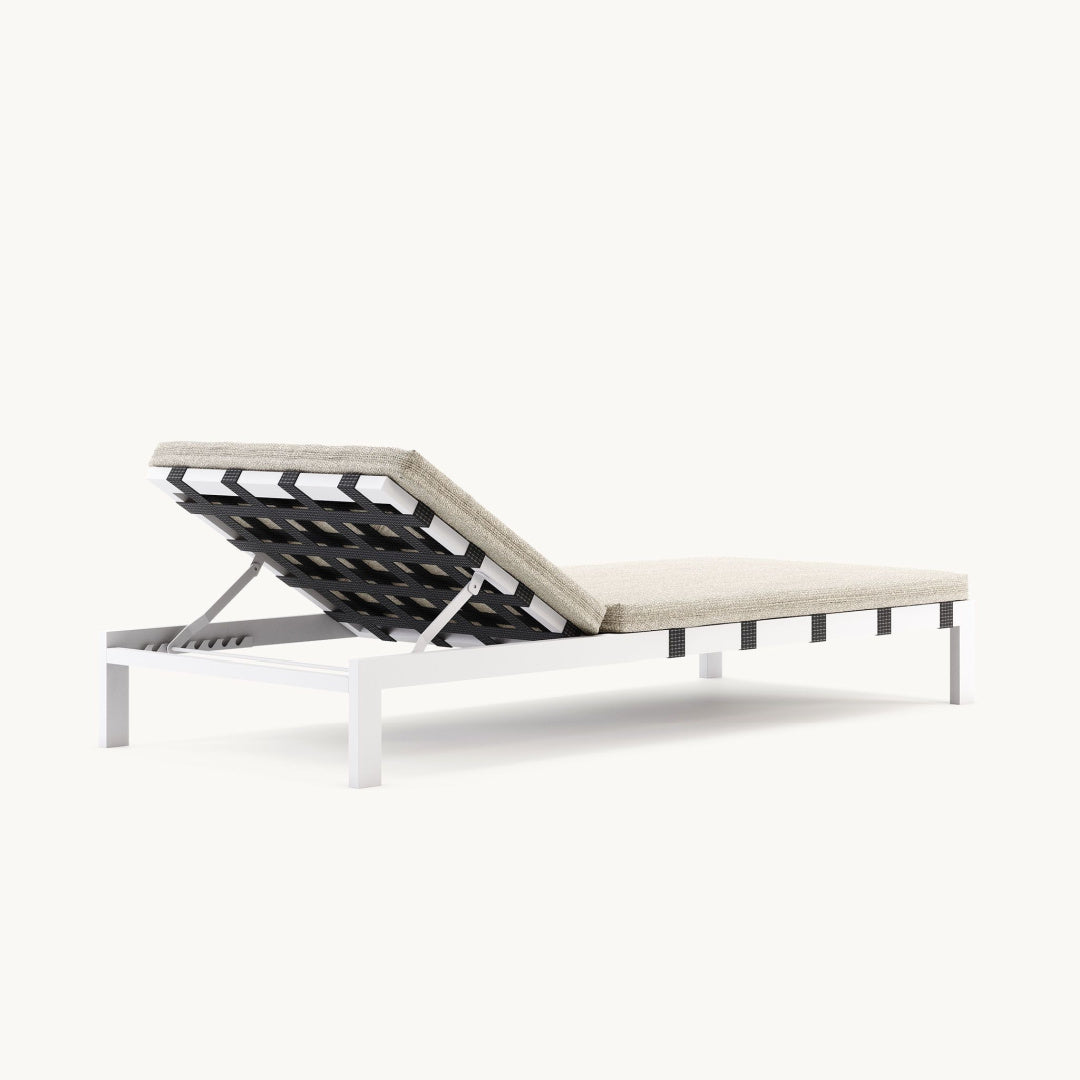 Chaise longue d'extérieur en tissu sable | Domkapa Bondi | REMO, mobilier et décoration d'extérieur.