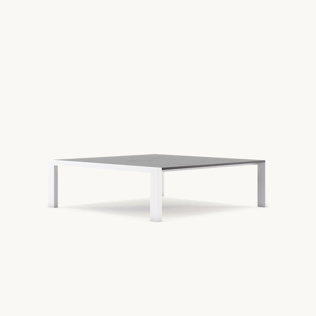 Table basse d'extérieur en tissu sable | Domkapa Bondi | REMO, mobilier et décoration d'extérieur.