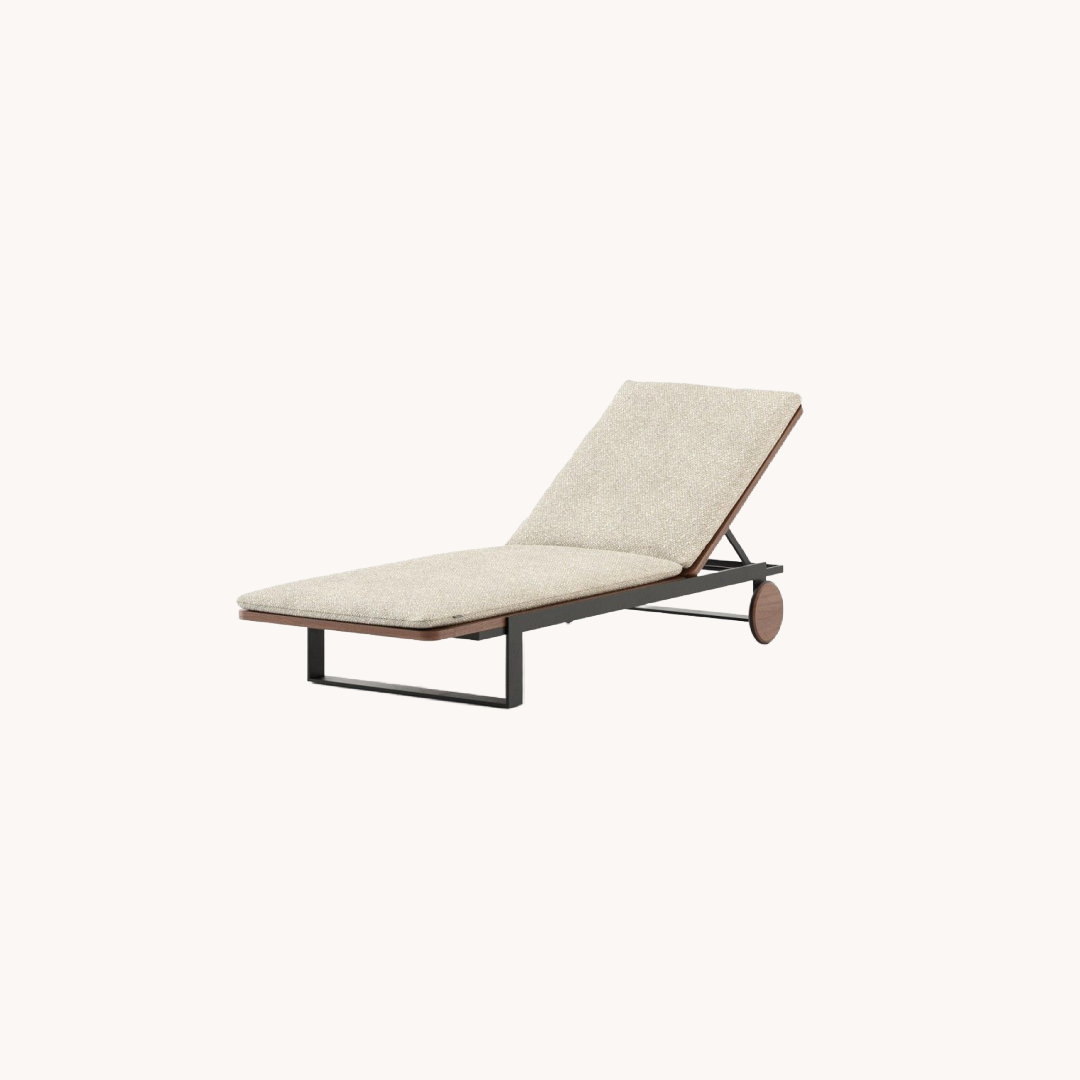 Chaise longue en tissu sable | Laskasas Salim | REMO, mobilier et décoration d'extérieur