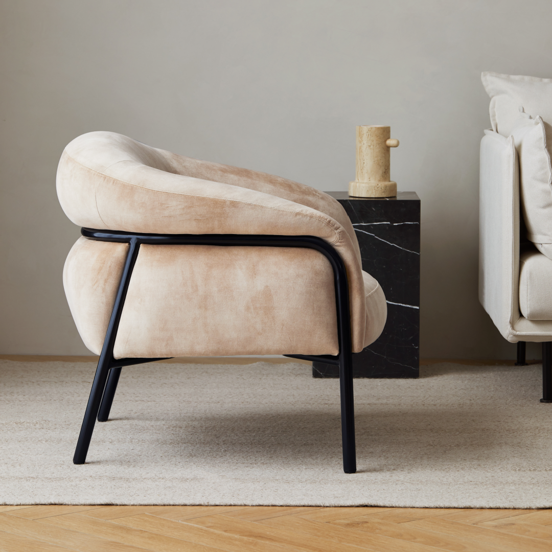 Fauteuil en velours beige | Grado Belly Lounge