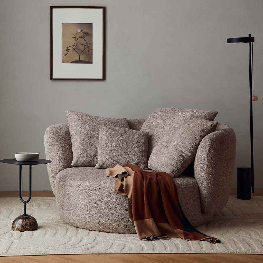 Fauteuil causeuse en tissu gris taupe | Grado Wonton L