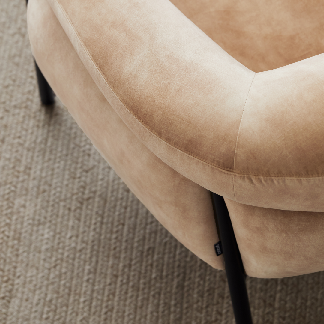 Fauteuil en velours beige | Grado Belly Lounge