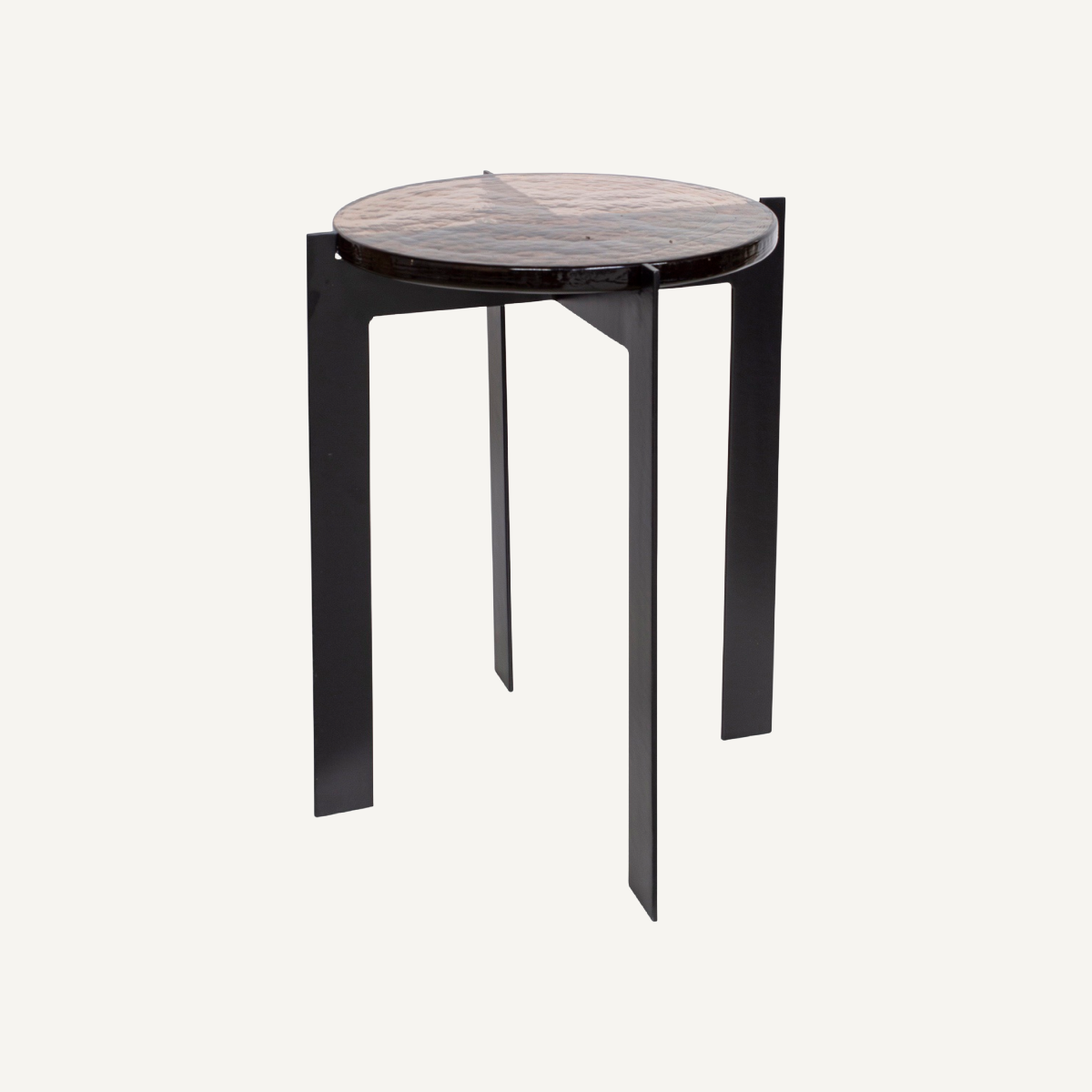 Table d'appoint en verre fumé marron | Dôme Deco Nador | REMO, mobilier et décoration d'intérieur