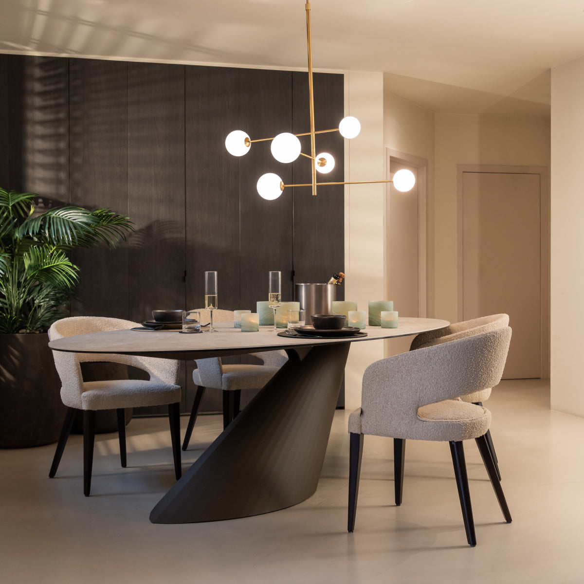 Table de salle à manger en céramique grise | Dôme Deco Arlon | REMO, mobilier et décoration d'intérieur