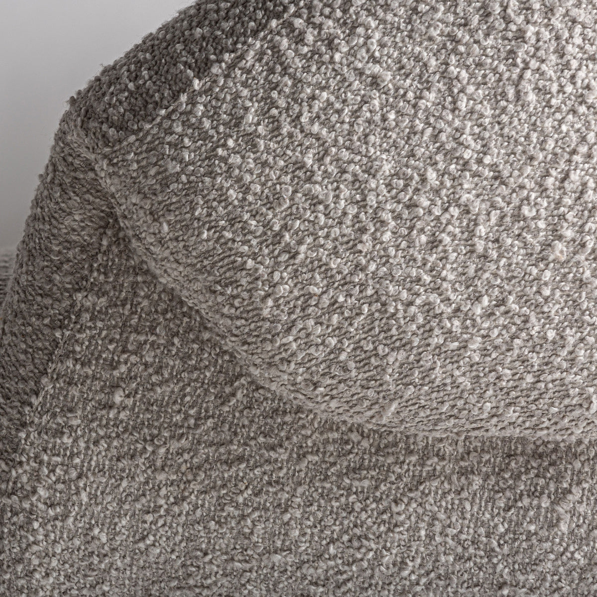 Canapé 2 places en tissu beige | VICAL Jacquard | REMO-HOME, mobilier design et décoration d'intérieur