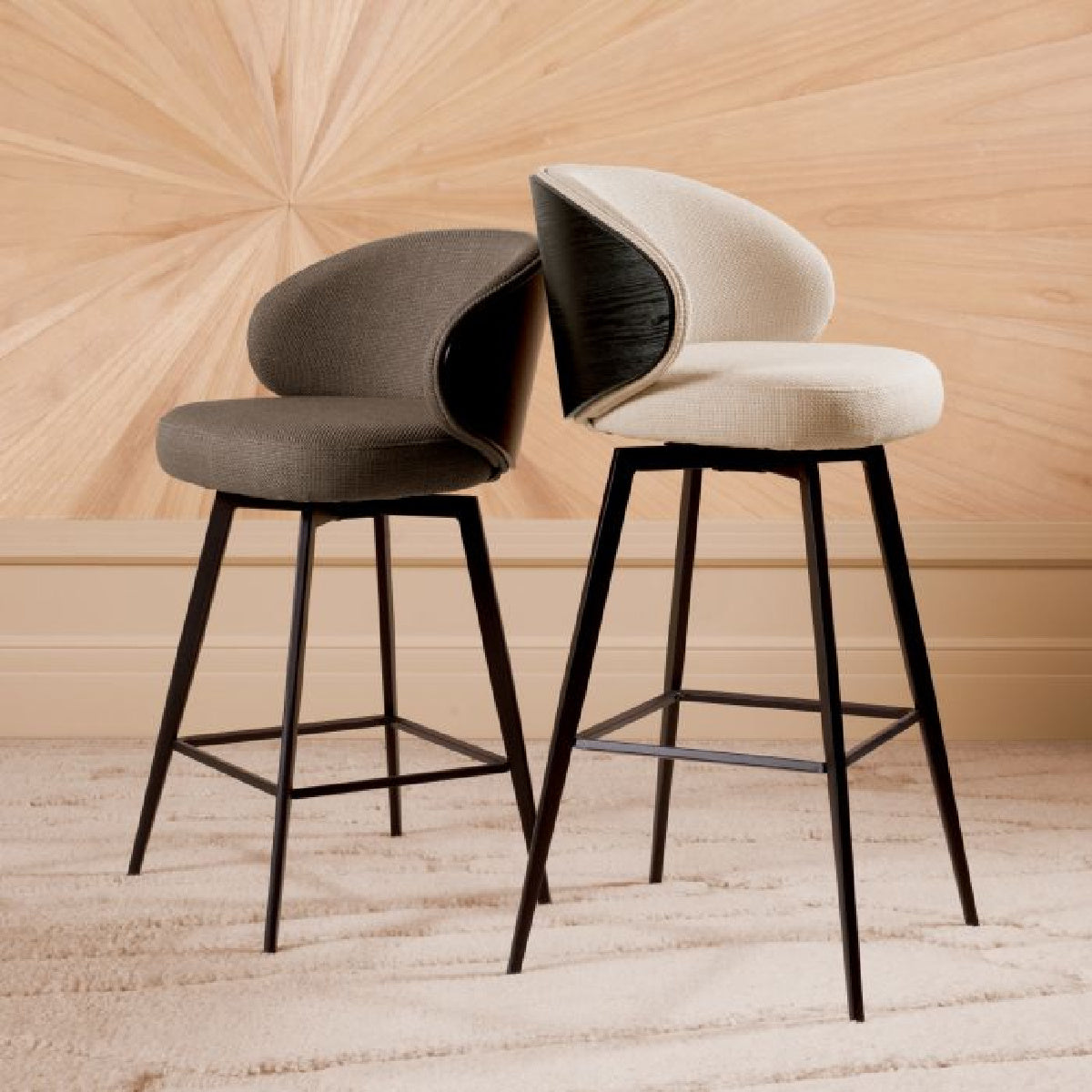Chaise de comptoir en tissu marron | Eichholtz Camerota |  REMO-HOME, mobilier et décoration d'intérieur
