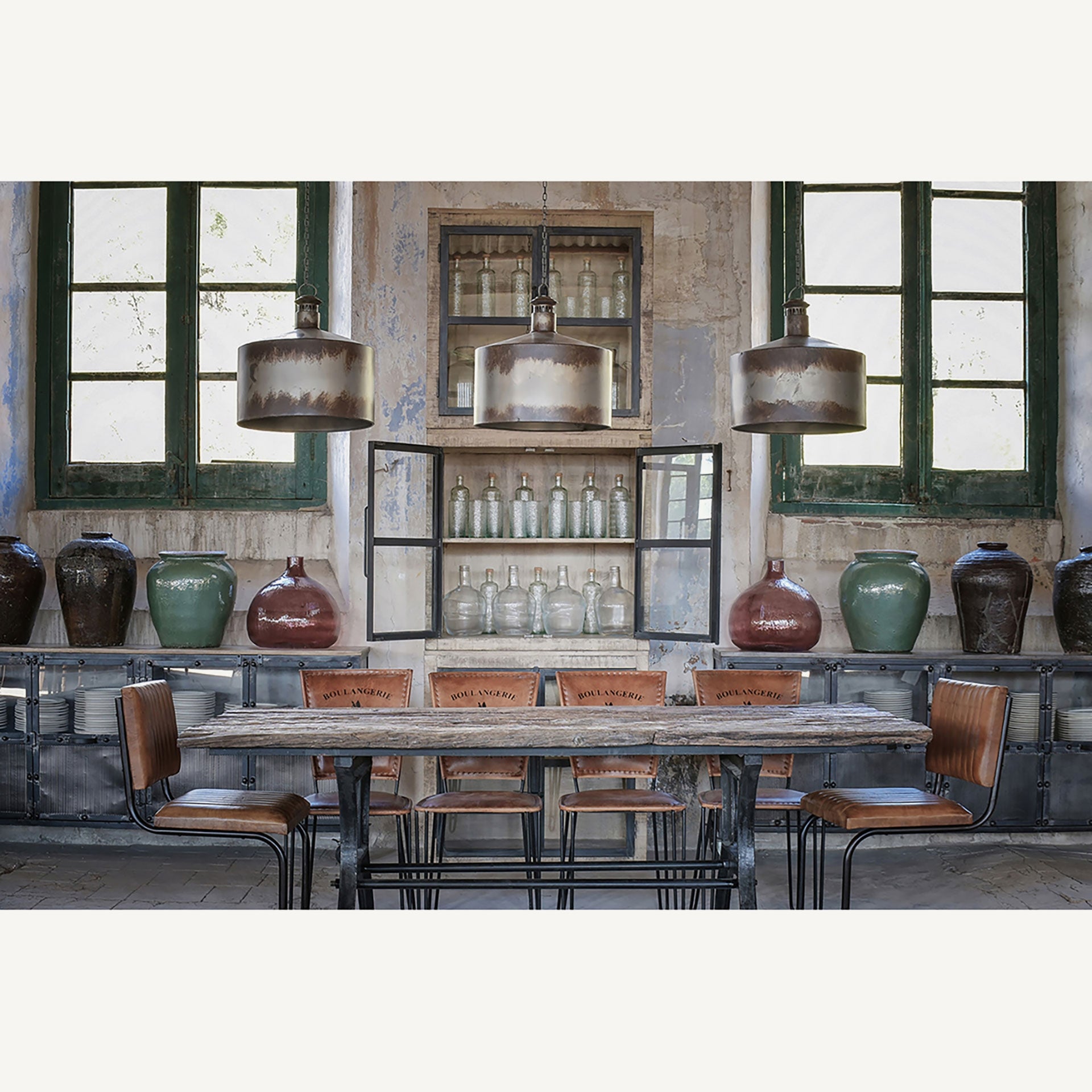 Chaise vintage industrielle bois massif et métal | VICAL Chadron | REMO-HOME, mobilier design et décoration d'intérieur