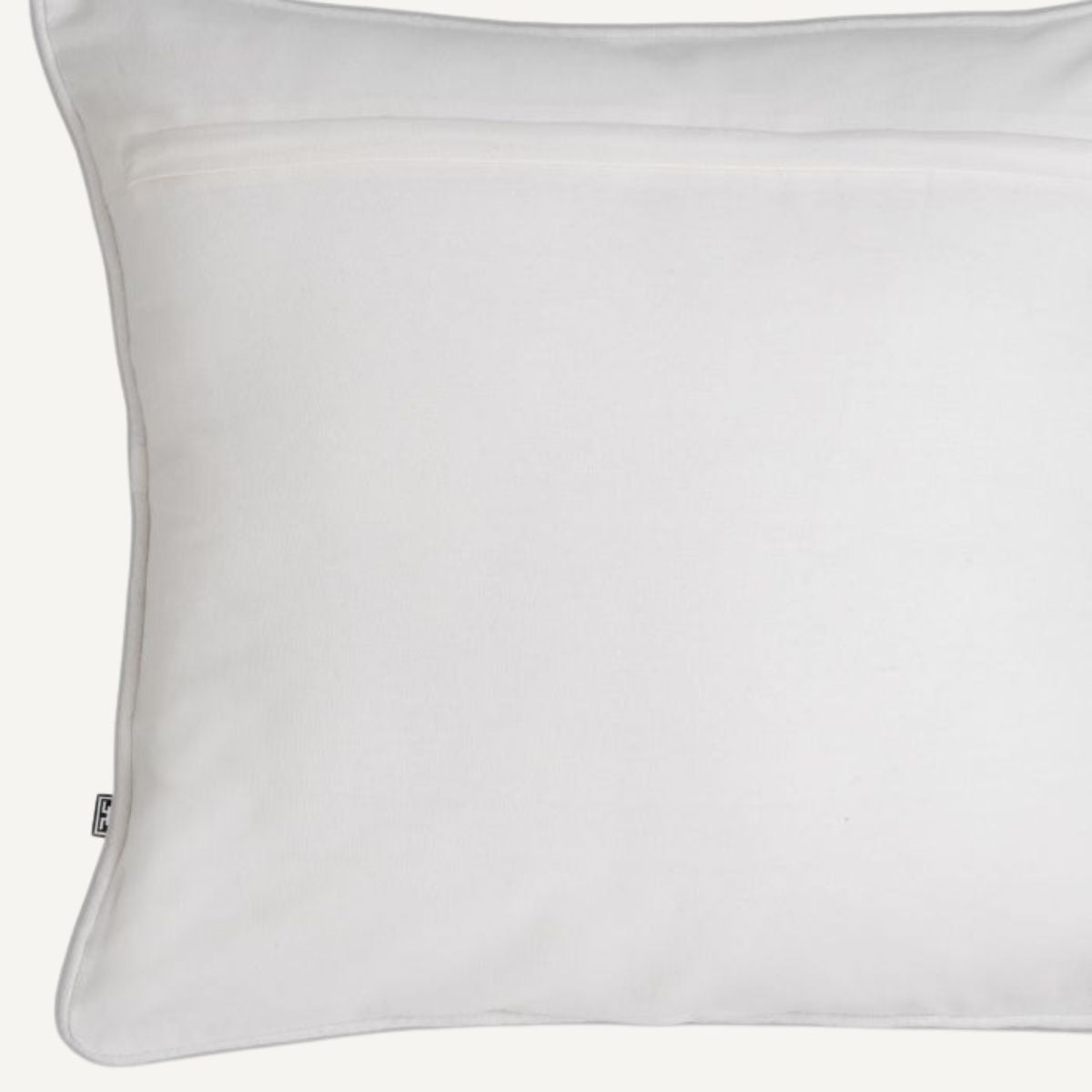 Coussin carré en tissu doré | Eichholtz Sabrosa | REMO-HOME, mobilier et décoration d'intérieur
