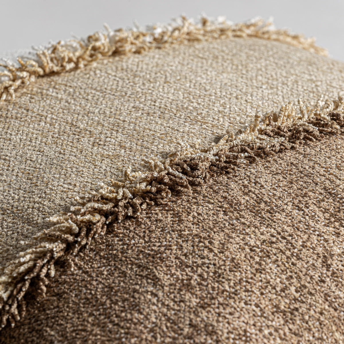 Coussin carré en coton marron | VICAL Essien | REMO-HOME, mobilier design et décoration d'intérieur