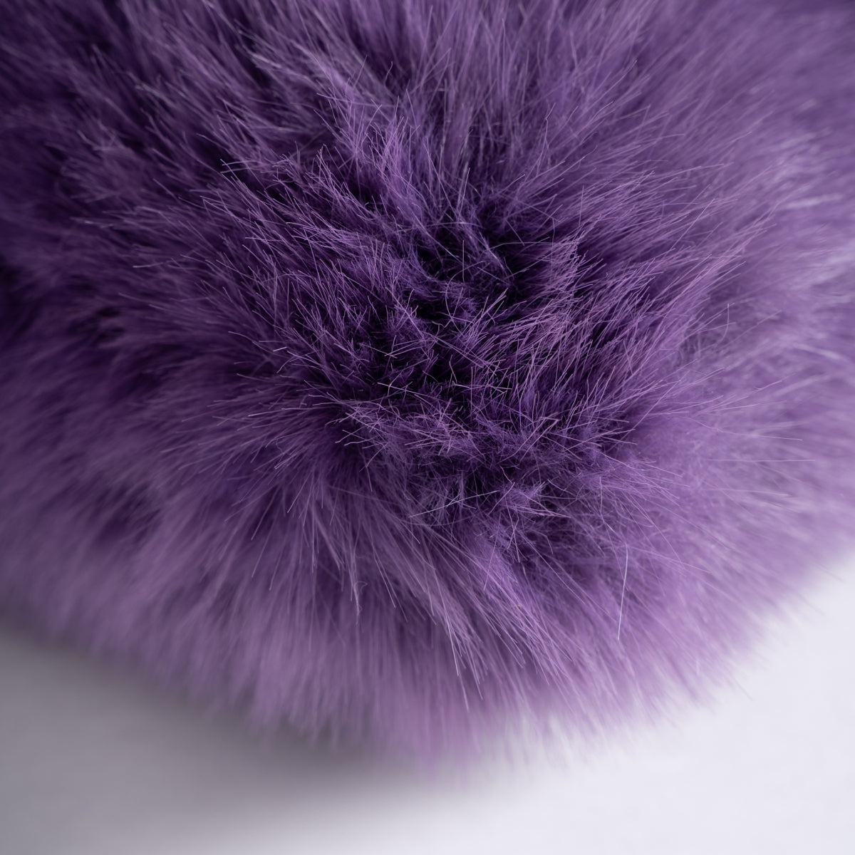 Coussin carré violet | Vical Tropez | REMO-HOME, mobilier et décoration d'intérieur
