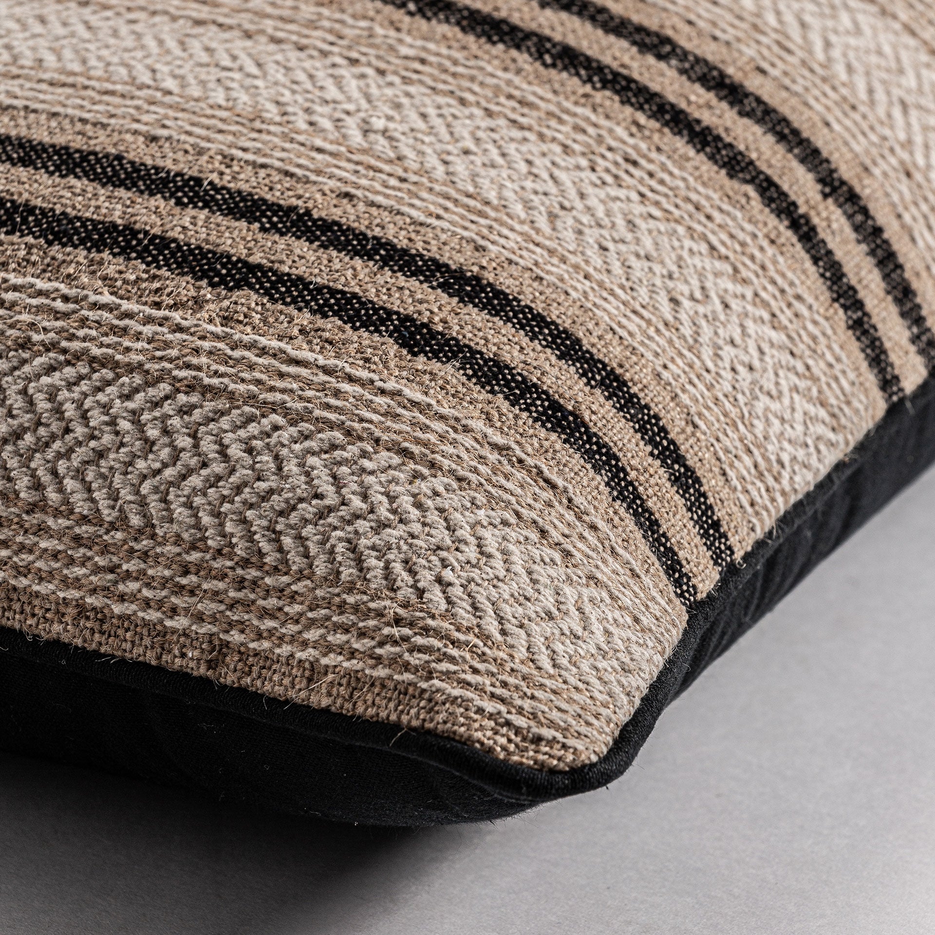Coussin rectangulaire jute beige naturel | VICAL Nuk | REMO-HOME, mobilier design et décoration d'intérieur