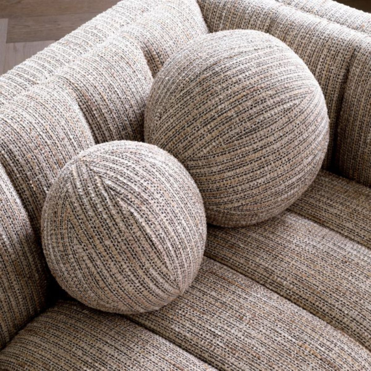 Coussin rond Mademoiselle beige | Eichholtz Palla L | REMO-HOME, mobilier et décoration d'intérieur