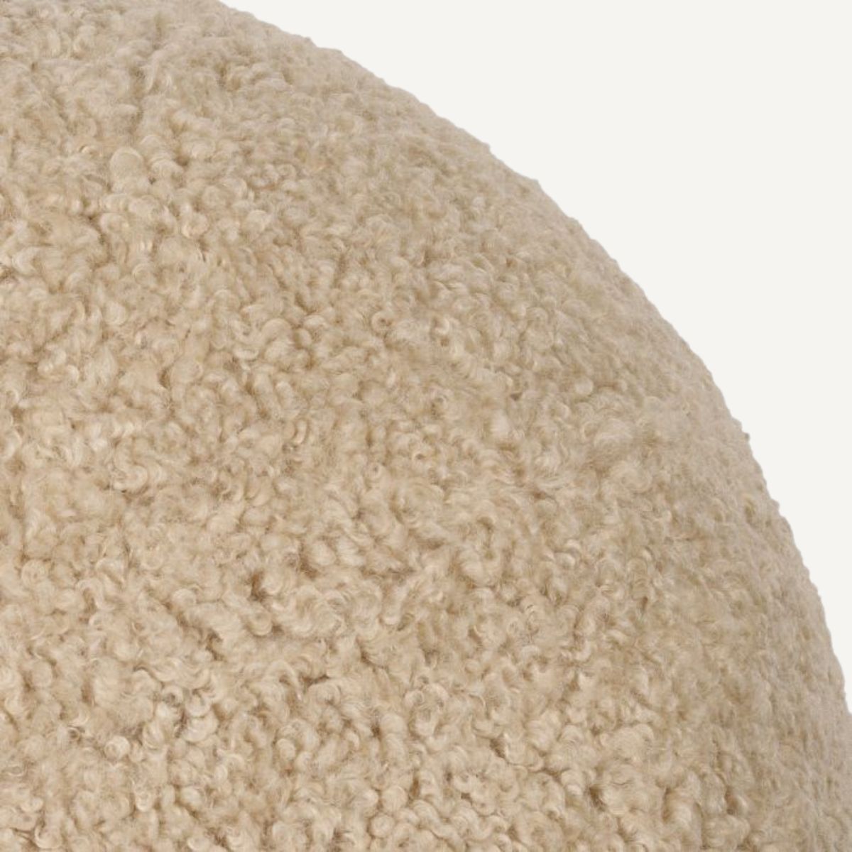 Coussin rond molletonné sable | Eichholtz Palla L | REMO-HOME, mobilier et décoration d'intérieur